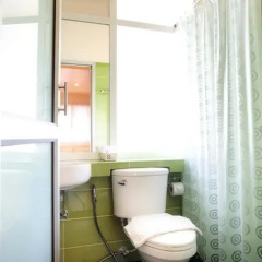 Отель Baan Saladaeng Boutique Guesthouse 3* Стандартный номер с различными типами кроватей фото 9