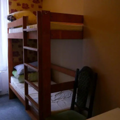 Center Stay Hostel Стандартный семейный номер с двуспальной кроватью фото 3