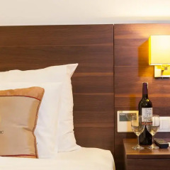 Authentic Hanoi Boutique Hotel 4* Номер Делюкс с двуспальной кроватью фото 4
