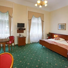 Hotel Sant Georg 4* Стандартный номер с двуспальной кроватью