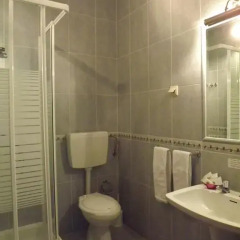 Hotel Louro 3* Стандартный номер двуспальная кровать фото 12