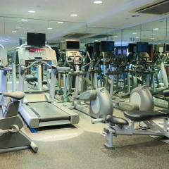 Excelsior Hotel фитнесс-зал