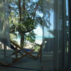 Отель Thai Kamala Beach Front Улучшенный номер двуспальная кровать фото 33