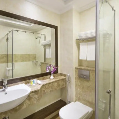 Gateway Hotel 3* Стандартный семейный номер с двуспальной кроватью фото 2