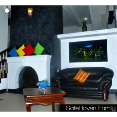 Отель SafeHaven Family Villa интерьер отеля