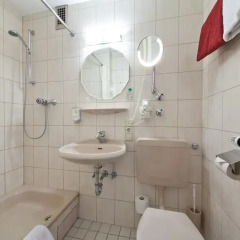 Novum Hotel Ravenna Berlin Steglitz ванная