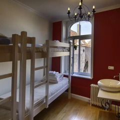 Hostel Lybeer Bruges Кровать в общем номере с двухъярусной кроватью фото 2