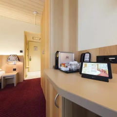Leoneck Swiss Hotel 3* Стандартный номер с различными типами кроватей фото 4