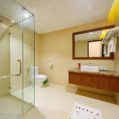 Vinh Hung 2 City Hotel 2* Улучшенный номер с различными типами кроватей фото 4
