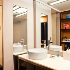 Отель Aloft Chicago City Center ванная