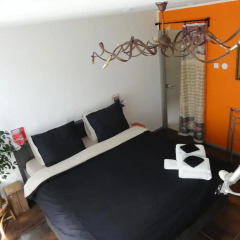 Отель Bed and Breakfast Amsterdam West комната для гостей фото 3
