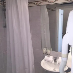 Отель Hôtel Lépante 2* Стандартный номер с различными типами кроватей