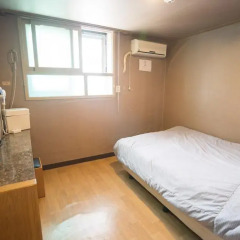 Beewon Guest House - Hostel Стандартный номер с двуспальной кроватью фото 3