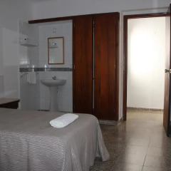 Отель Hostal Las Nieves Стандартный номер с различными типами кроватей (общая ванная комната) фото 6