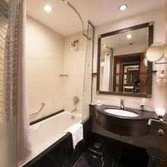 Отель Holiday Inn Kuwait ванная