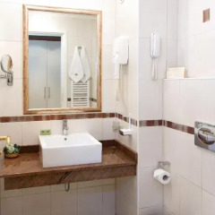 Hill Hotel 4* Стандартный номер с двуспальной кроватью фото 8