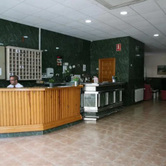 Отель Hostal La Casa de Enfrente гостиничный бар