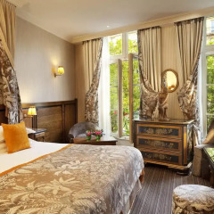 Отель Hôtel Au Manoir St-Germain des Prés 4* Улучшенный номер с различными типами кроватей фото 2