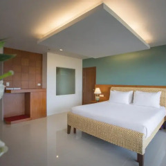 Отель Chanalai Flora Resort, Kata Beach 4* Улучшенный номер двуспальная кровать фото 4