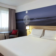 Отель Novotel London Stansted Airport 4* Улучшенный номер с различными типами кроватей фото 4