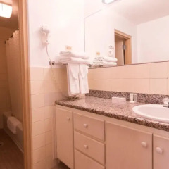 SureStay Hotel by Best Western Guam Airport South 2* Люкс с разными типами кроватей