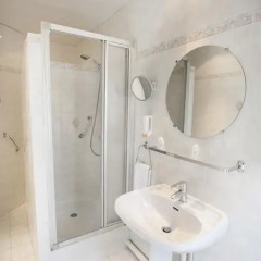 Отель Nadaud Hôtel 2* Стандартный номер с различными типами кроватей фото 15