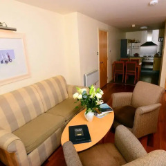Отель Holyrood Aparthotel 4* Апартаменты фото 2