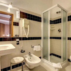 Hotel King 3* Стандартный номер с 2 отдельными кроватями фото 5