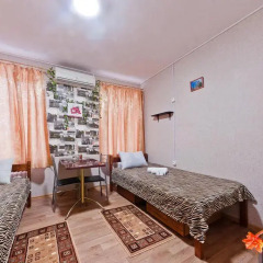 Отель Semeyniy 1 Санкт-Петербург комната для гостей фото 5