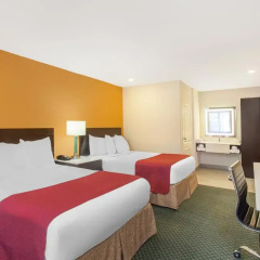 Отель Ramada by Wyndham Culver City 2* Стандартный номер с различными типами кроватей фото 4