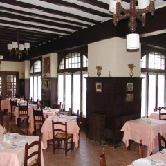 Отель Hostal Ayestaran II питание