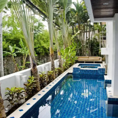 Отель The White Villa Patong бассейн фото 3