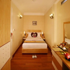 Отель Hanoi Guesthouse Улучшенный номер фото 5