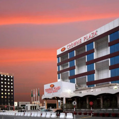 Отель Crowne Plaza Riyadh Minhal Саудовская Аравия, Эр-Рияд - отзывы, цены и фото номеров - забронировать отель Crowne Plaza Riyadh Minhal онлайн вид на фасад фото 3