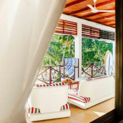 Отель Cokes Surf Camp Остров Гасфинолу балкон