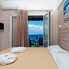 Апартаменты Brentanos Apartments ~ A ~ View of Paradise Улучшенные апартаменты с различными типами кроватей фото 8