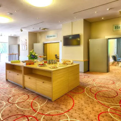 Отель Leonardo Royal Hotel Köln - Am Stadtwald Германия, Кёльн - 8 отзывов об отеле, цены и фото номеров - забронировать отель Leonardo Royal Hotel Köln - Am Stadtwald онлайн интерьер отеля фото 2