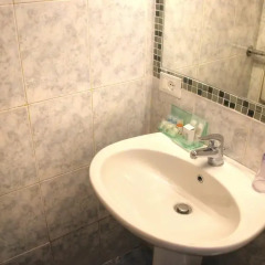 Отель Helvetia Lodge Генуя ванная