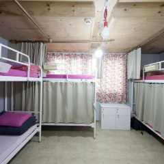 Lazy Fox Hostel Кровать в общем номере с двухъярусной кроватью
