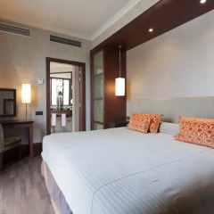 Отель Barcelona Center 4* Полулюкс