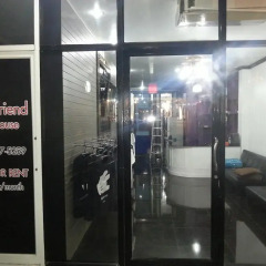Отель Good Friend Guest House гостиничный бар