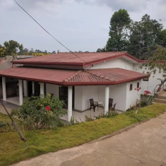 Отель Golflinks Bungalow Bandarawela Стандартный номер с различными типами кроватей фото 3