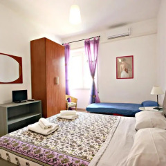 Отель Stairs of Trastevere 3* Стандартный номер с двуспальной кроватью (общая ванная комната) фото 3