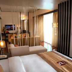 Halong Palace Hotel 4* Люкс с различными типами кроватей фото 4
