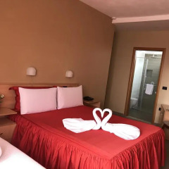 Hotel Nais Дуррес комната для гостей фото 3