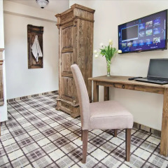 Отель Five Stars Luxury Hostel Польша, Вроцлав - отзывы, цены и фото номеров - забронировать отель Five Stars Luxury Hostel онлайн интерьер отеля