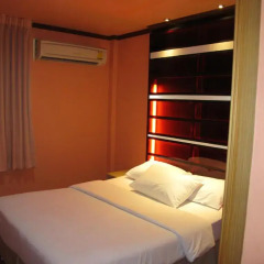 Suriwongse Hotel 3* Номер Делюкс с различными типами кроватей фото 5