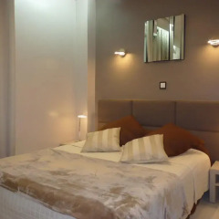 Отель Camelia Prestige - Place de la Nation 2* Стандартный семейный номер с двуспальной кроватью фото 3