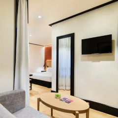 Отель H10 Puerta de Alcalá 4* Стандартный номер с двуспальной кроватью фото 18