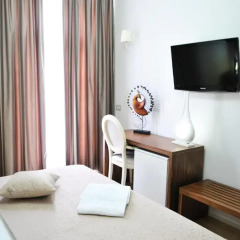 Отель Golden City Hotel Албания, Тирана - отзывы, цены и фото номеров - забронировать отель Golden City Hotel онлайн удобства в номере фото 2
